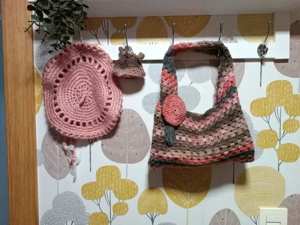 Conjunto a crochet Rose Coquette - Realizado por HeartMade.com.es